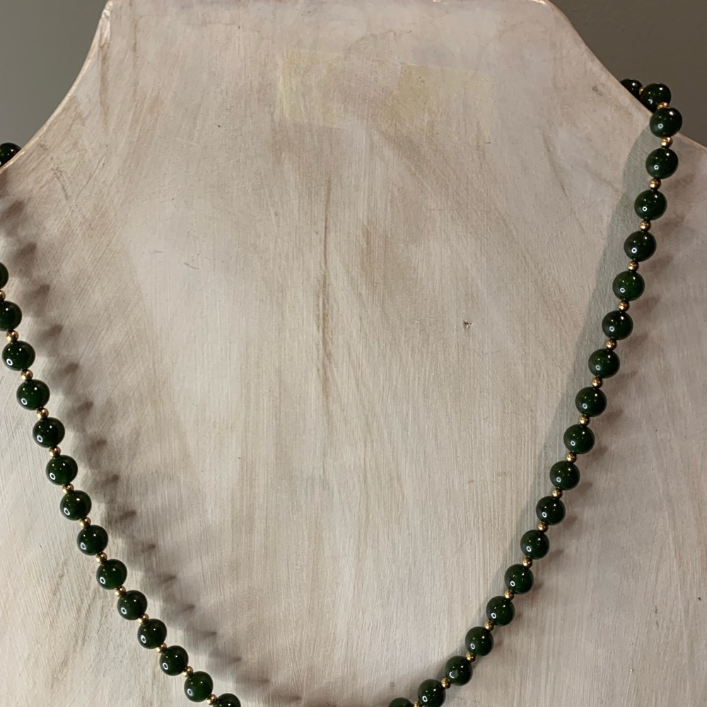 Elegant Green Beaded Necklace